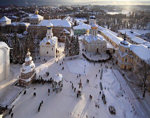 Храмы и люди