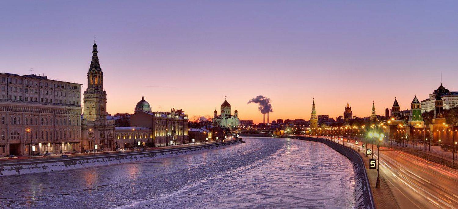 кремль, храм христа спасителя, москва, закат, Денис Сорокин