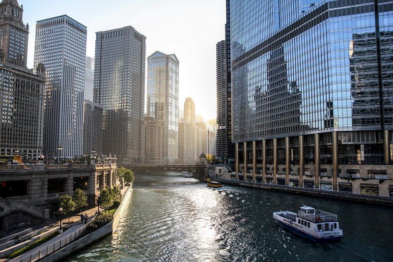 river, sunlight, light, architecture, cityscape, usa, flare, us, skyline, skyscraper, america, chicago, чикаго, америка, небоскреб, река Чикаго фото превью