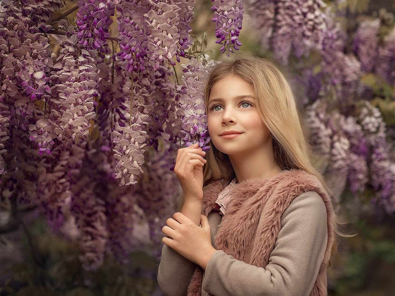 , Елена Михайлова
