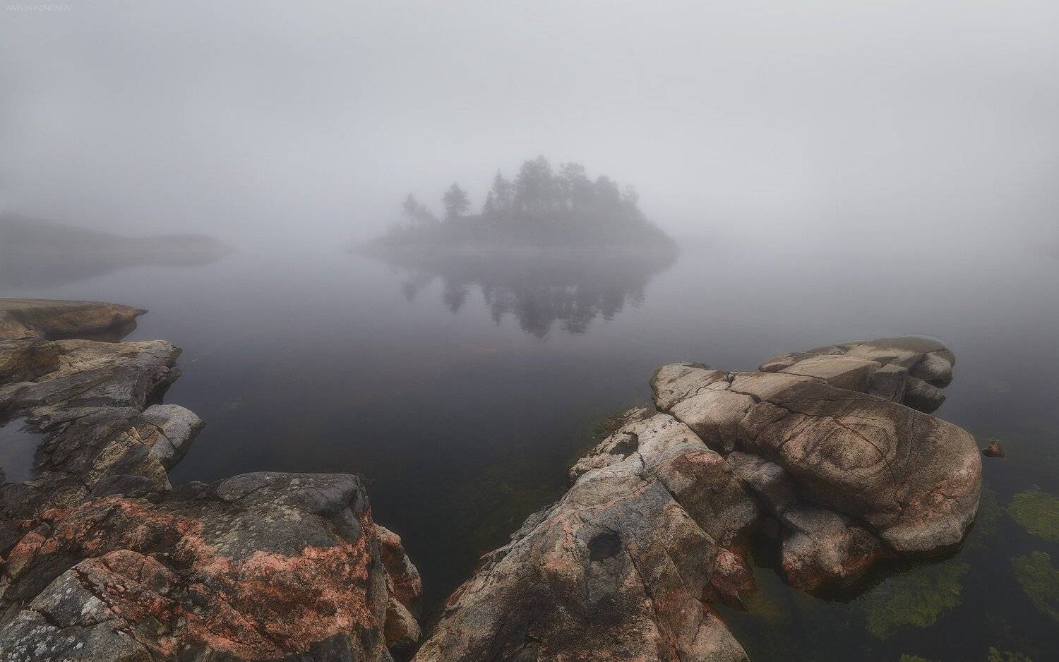 туман, Ладога, утро, остров, скалы, Антон Кононов