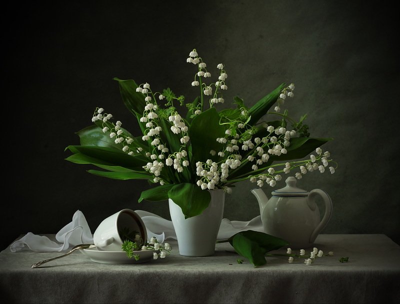натюрморт., цветы., ландыши Ландыши фото превью