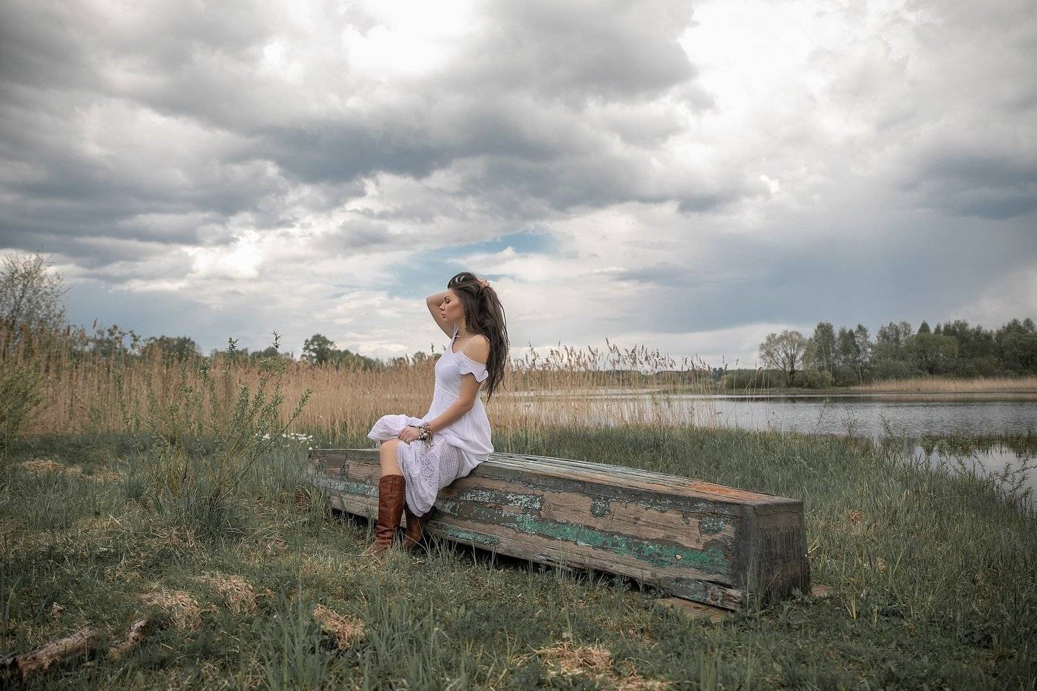 ветер мысли глубоко озеро ложка девушка белоеплатье волосыповетру волосы настроение весна осень lady wind грусть тордуа torduafoto, Анастасия Тордуа