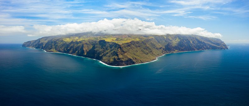 madeira ,portugal ,pontadopargo ,lighthouse ,island ,atlanticocean ,cliffs ,aerial ,dronephotography ,vertical ,clouds ,nature ,landscape ,panorama ,exploremadeira ,travel ,waves ,plateau ,planet ,sky ,volcanic ,amazingnature ,spring ,weather ,volcanicisl In the ocean фото превью