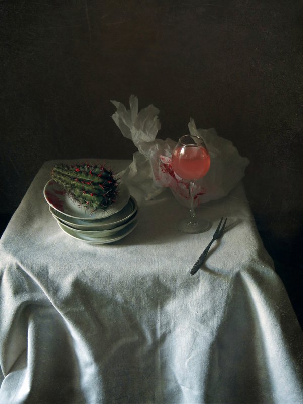 С кактусом фото превью