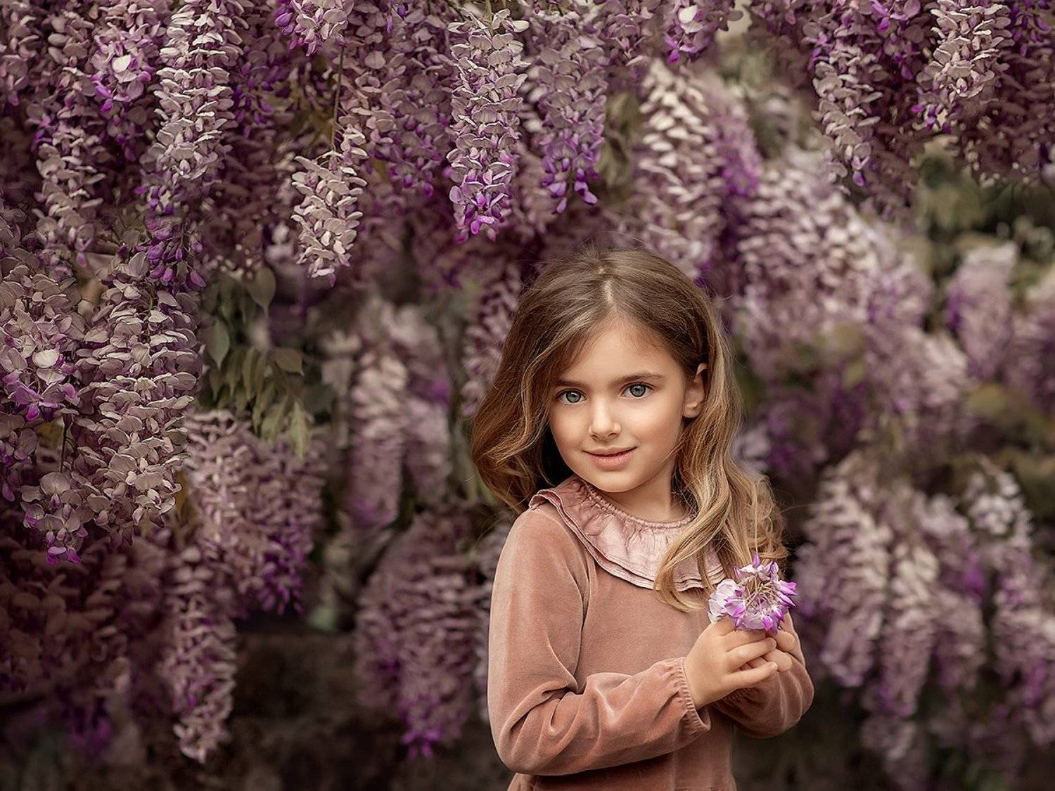 , Елена Михайлова