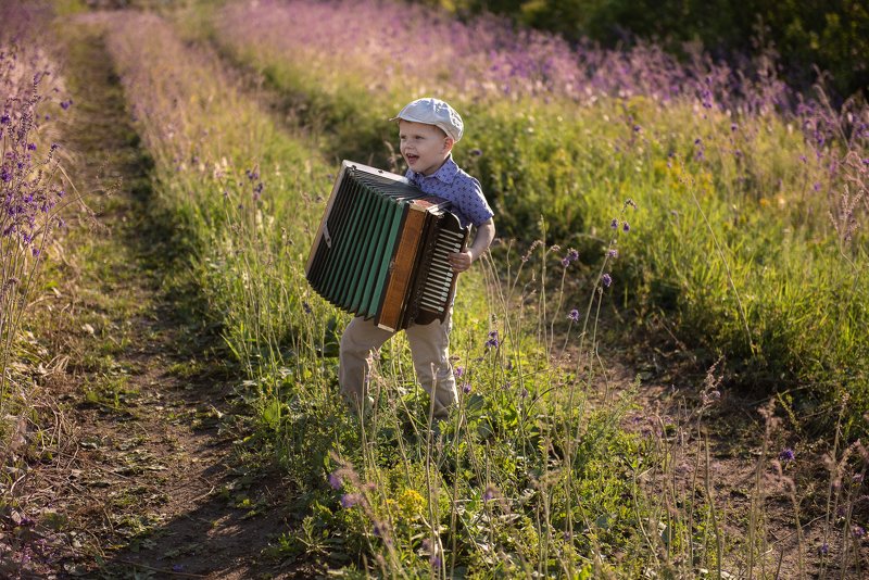 Бравый парень Ванюшка! фото превью