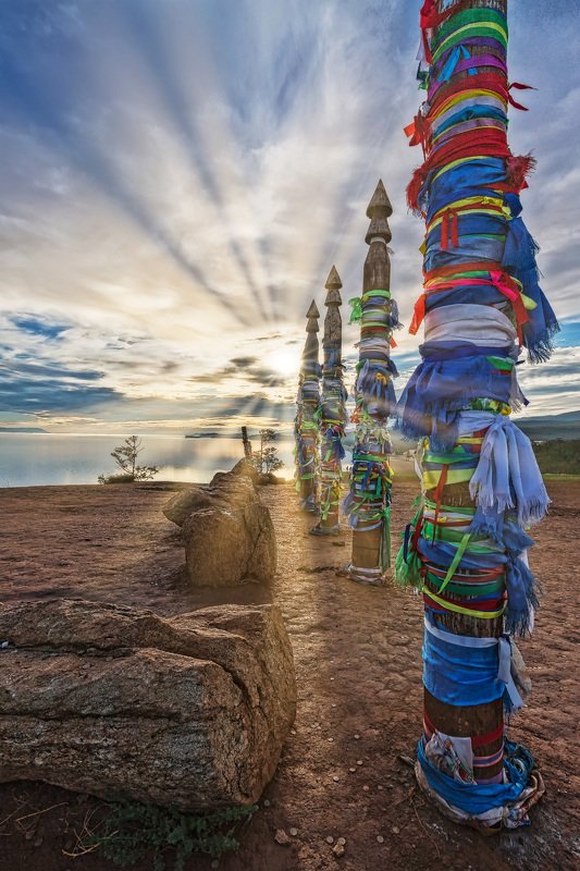 утро, восход, пейзаж, отражение, озеро, Байкал, зори Ритуальные столбы фото превью