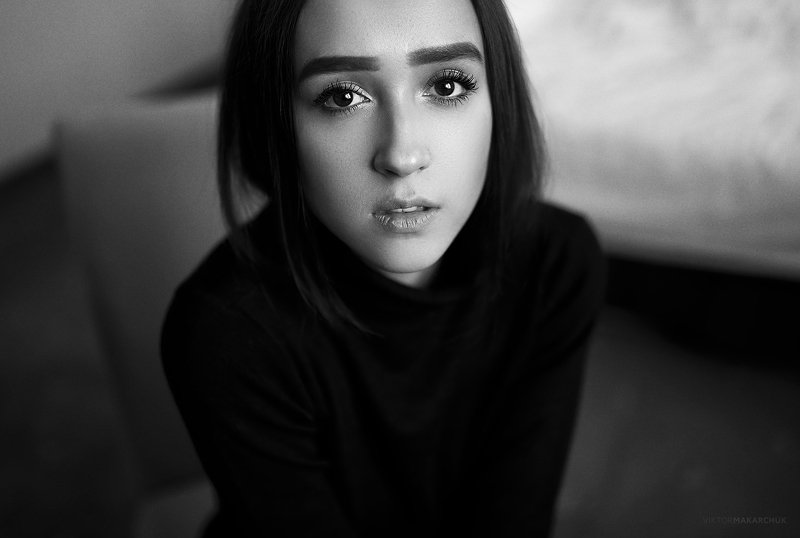 portrait,face,nood,look,eyes,model,woman,indoor,hotel * * * фото превью