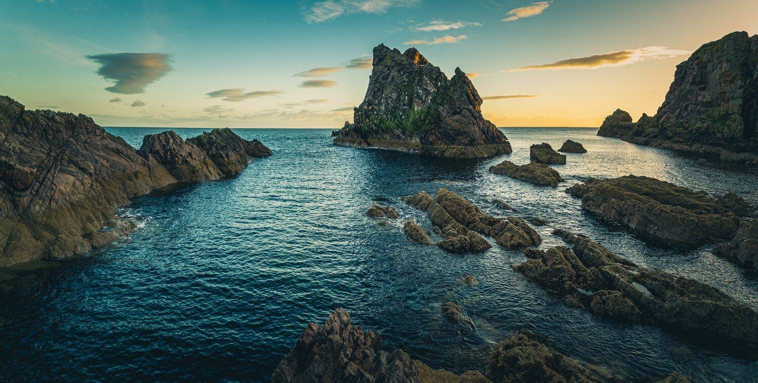 bow fiddle rock, panorama,shoreline,scotland,highlands,sunrise,, Adrian Szatewicz