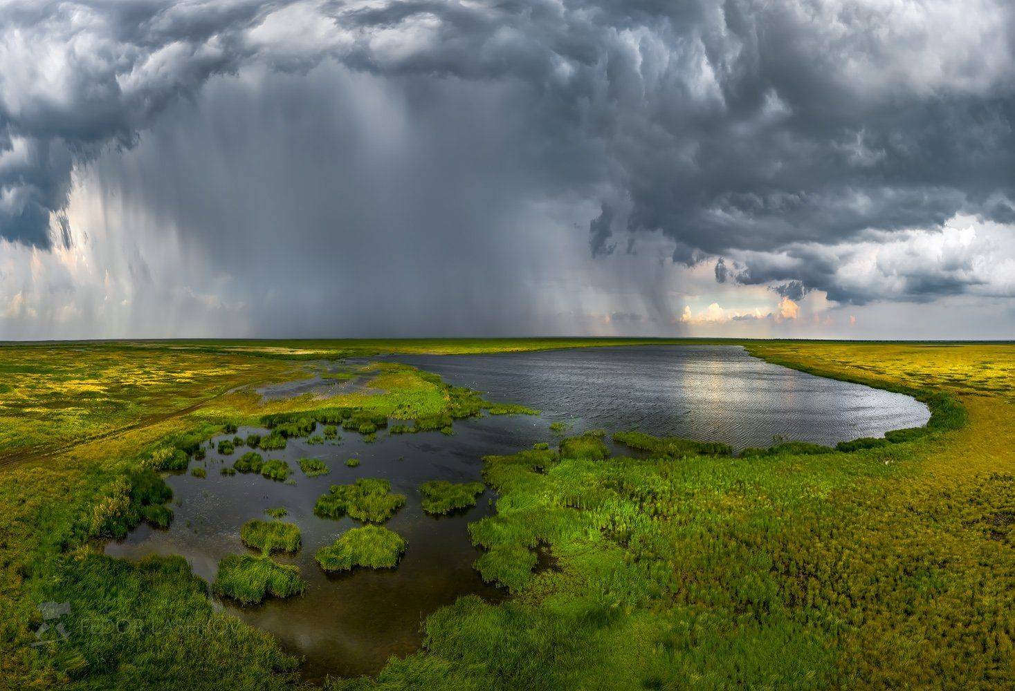 Ставропольский край, путешествие, Mavic, квадрокоптер, аэросъёмка, полёт, озеро, болото, Бурукшинский, заказник, тучи, облака, небо, гроза, фронт, ливень, дождь, непогода, тростник, , Лашков Фёдор