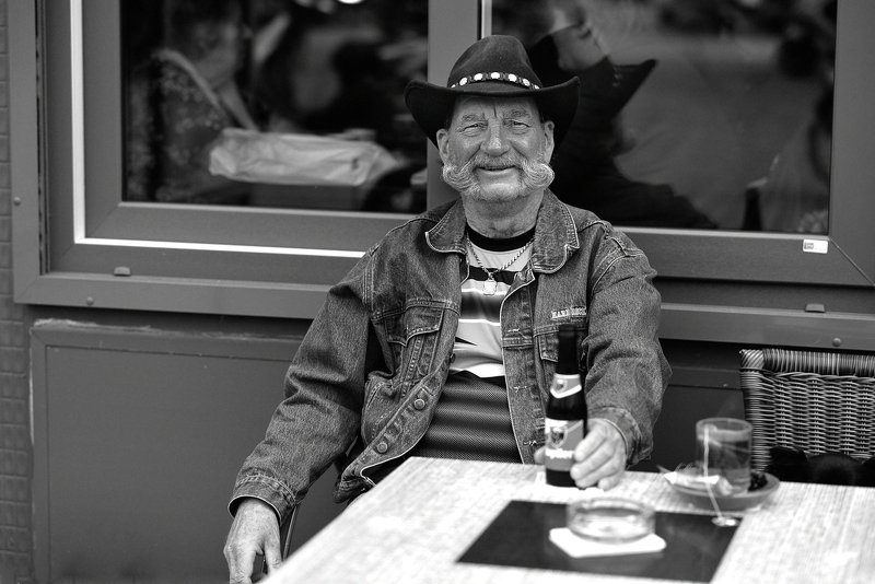 In the pubs of the Seefhoek(Antwerp-Belgium). фото превью