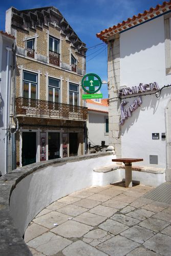 Sesimbra Pharmacy 