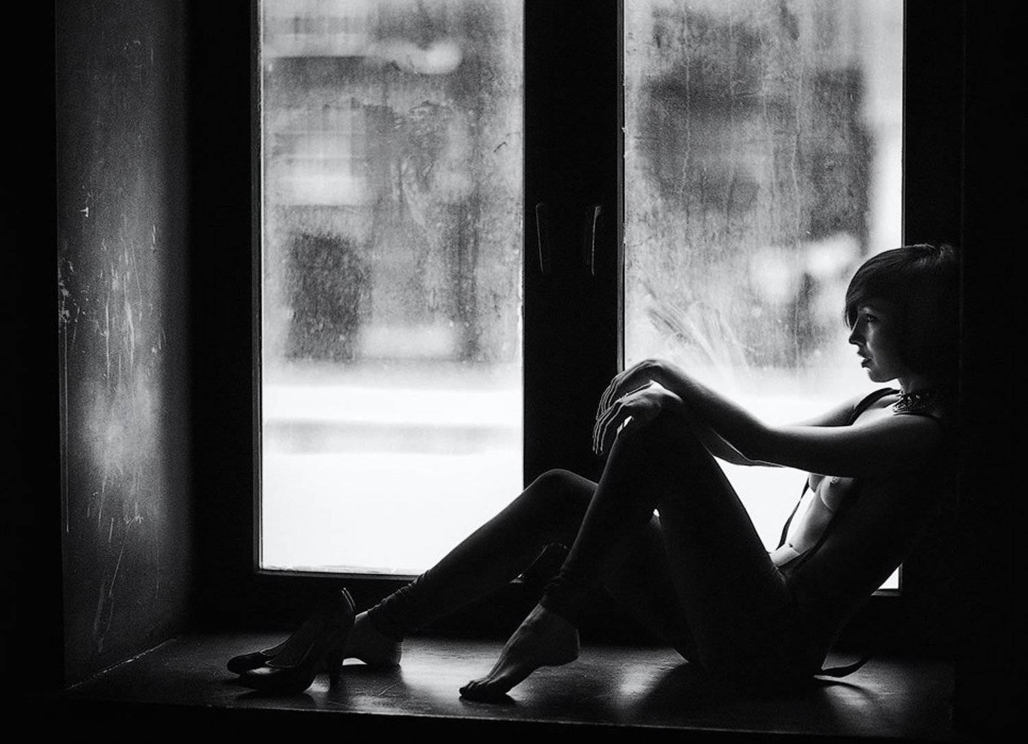 девушка, окно, морозные узоры, узоры на стекле, ч/б, ню, Leonidchenko Sergey