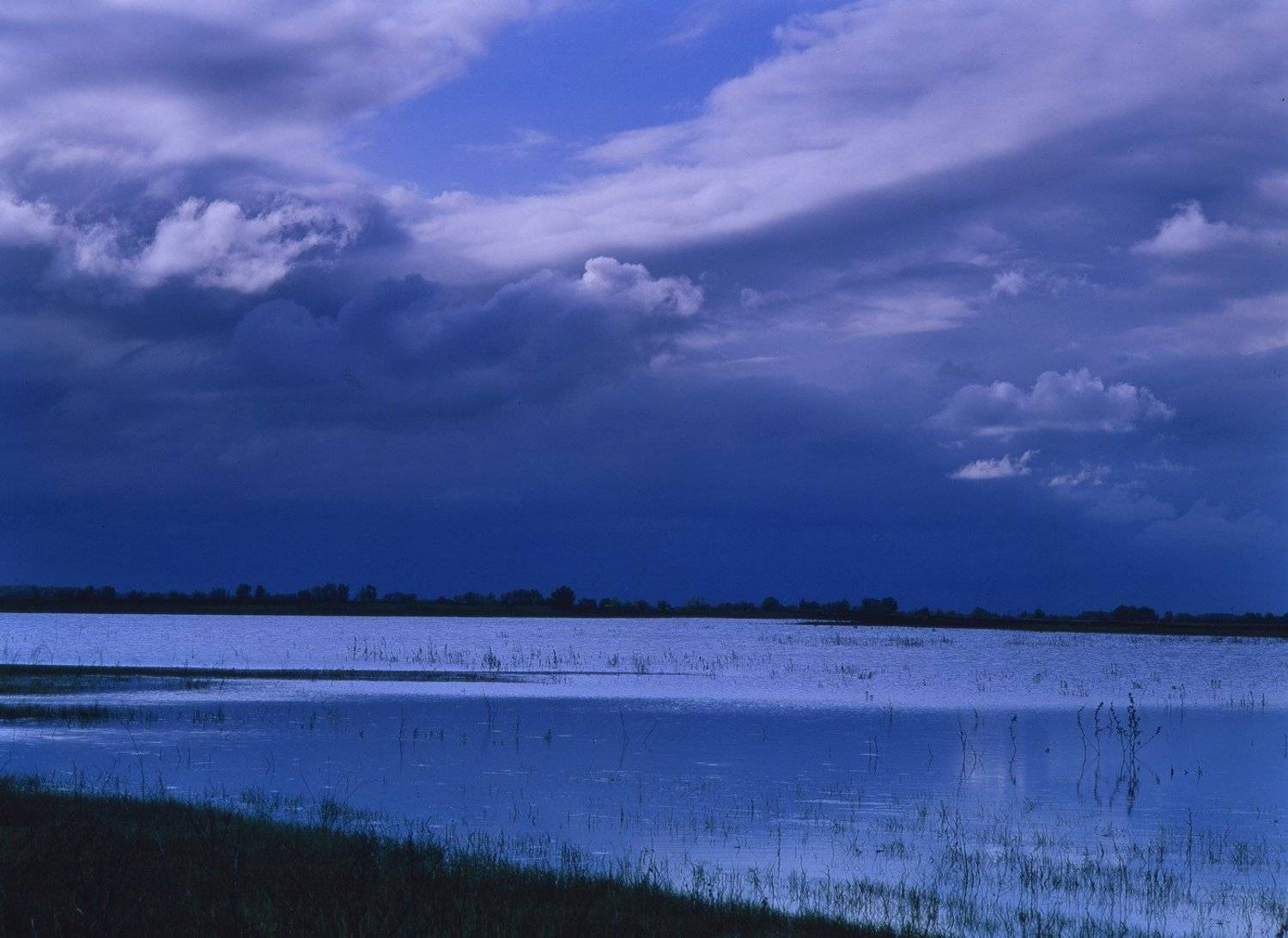 вода.разлив.небо.облака., Вадим