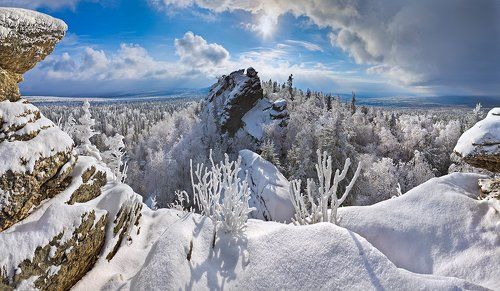 Урал смотрит на нас