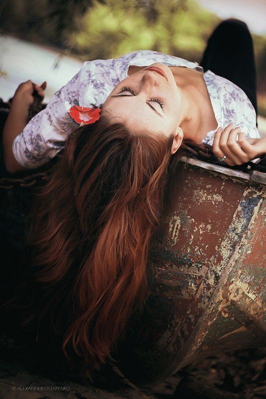 Старый челнок фото превью