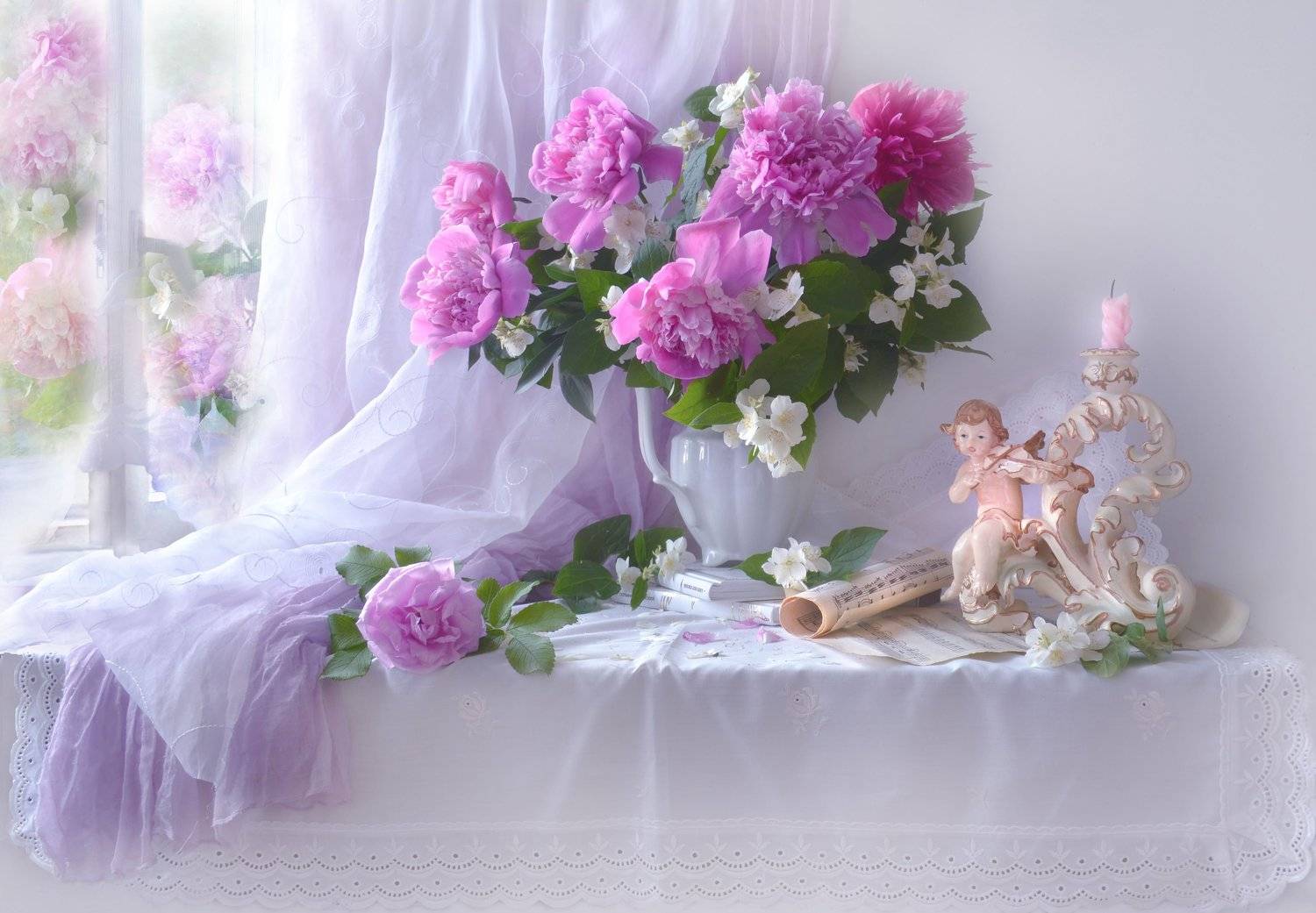 still life,натюрморт,цветы, фото натюрморт,  лето, июнь, пионы, жасмин, ноты, белые ночи, свеча, подсвечник, настроение,, Колова Валентина