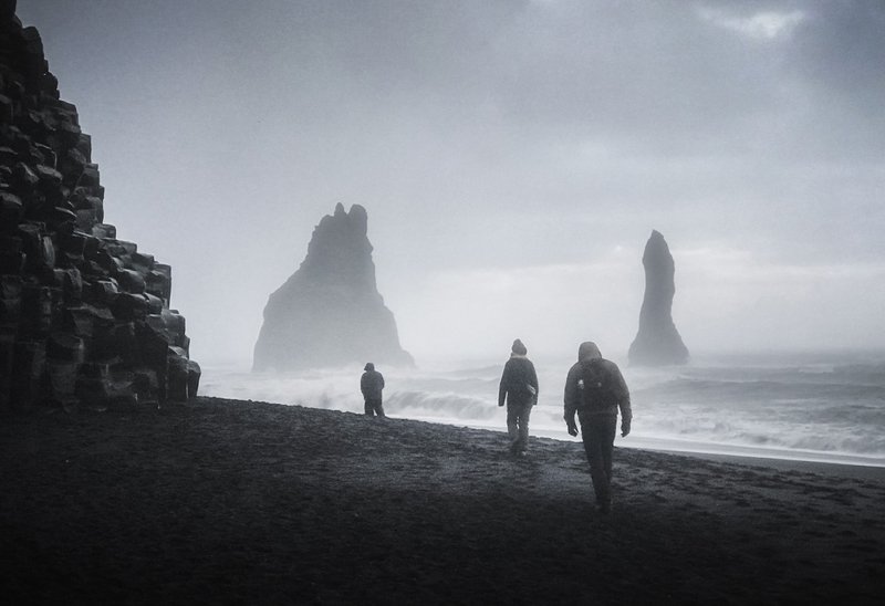 iceland Hiking in the Storm фото превью