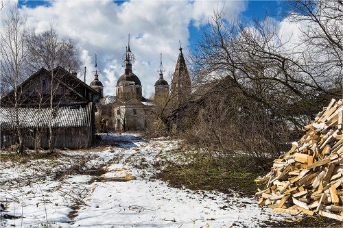 Апрельский снег.