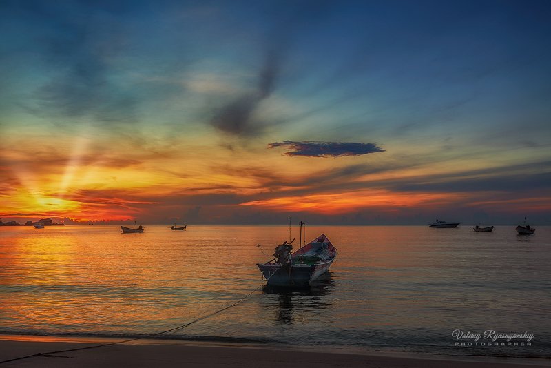 пейзаж, рассвет, ко панган, таиланд, путешествие, тропический пляж, Про лодки и утро... фото превью