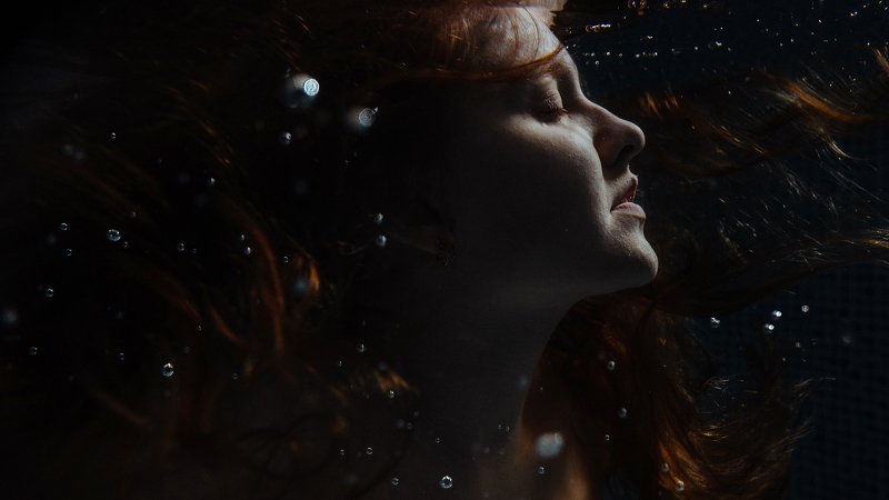 Под водой Портрет AQUA фото превью