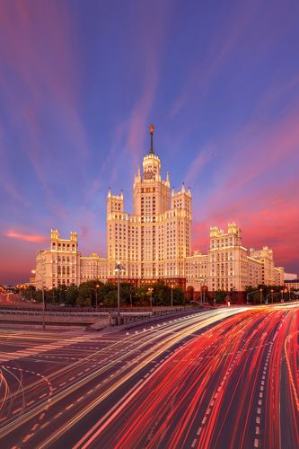 Высотка на Котельнической набережной