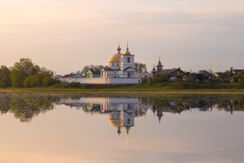pskov, pleskau, псков, landscape, псковскаяобласть, pskovregion, остров, утро, облака, река, великая, nikon, nikonrussia, sigma, velbon, rtgtv, 35photo, russia, foto, фото, photo, photography Спасо-Казанский Симанский женский монастырь фото превью