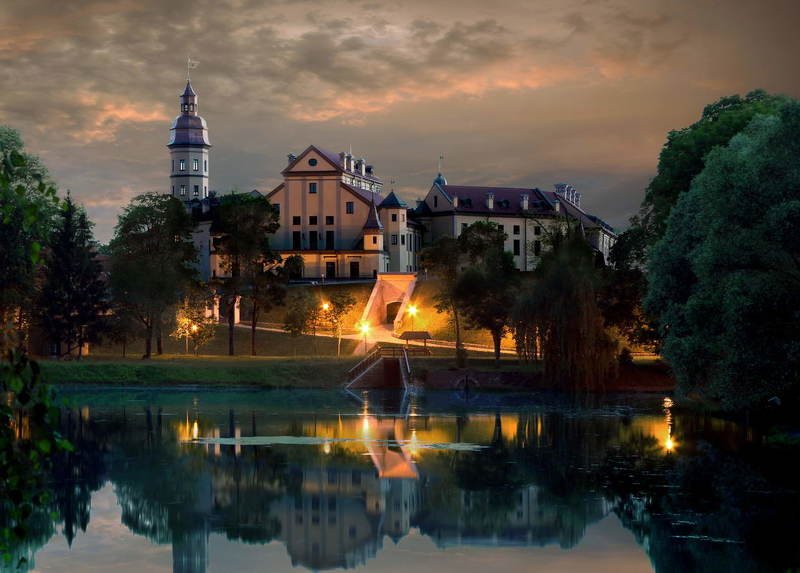 беларусь, несвиж, замок, дворец, архитектура Резиденция князей Радзивиллов в Несвиже фото превью