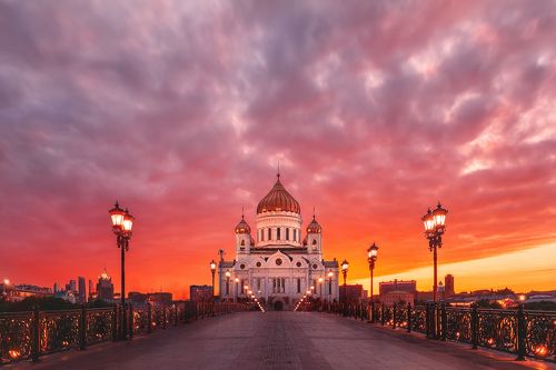 Закат у Храма Христа Спасителя