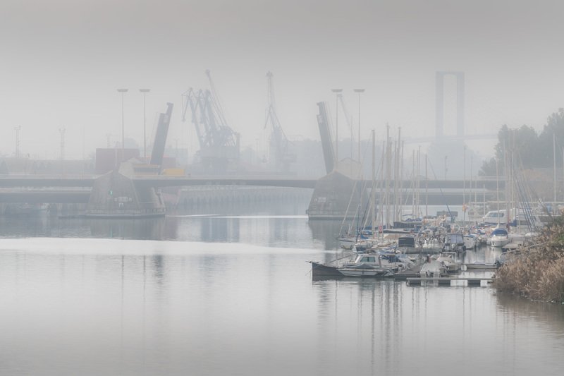 Туманное утро в Севилье фото превью