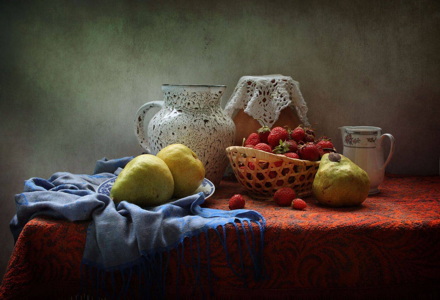 натюрморт, лето, клубника, груши, крынка, Ковалева Светлана