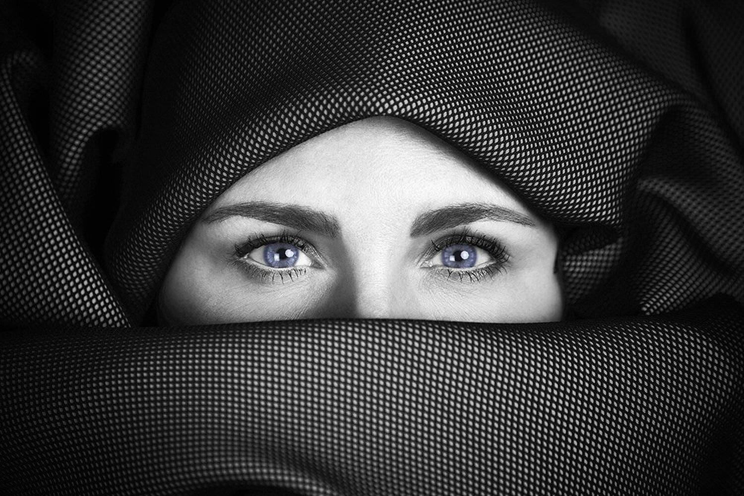 simone zeffiro italian converter sould fabric blue color portrait fashion, Simone Zeffiro