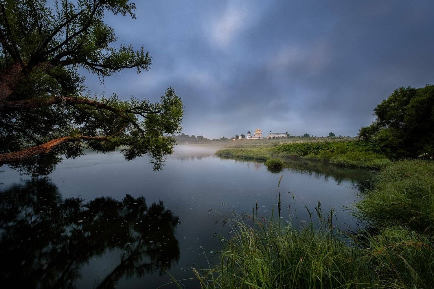можайск, москва, река, утро, монастырь, дерево, вода, рассвет, туман, небо, поле, лес, облака, отражения, Андрей Чиж