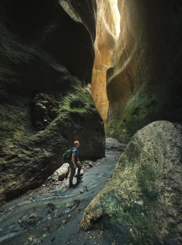 россия, дагестан, кавказ, горы, каньон, карадахская теснина, пейзаж, ущелье, скалы, ручей, природа ... фото превью