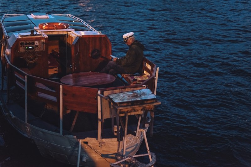 корабль, лодка, вода, город, ночь Образ жизни фото превью