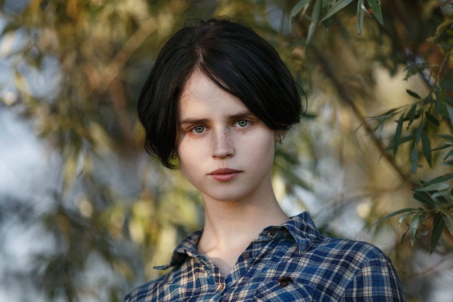 портрет девушка, Михаил Корнилов