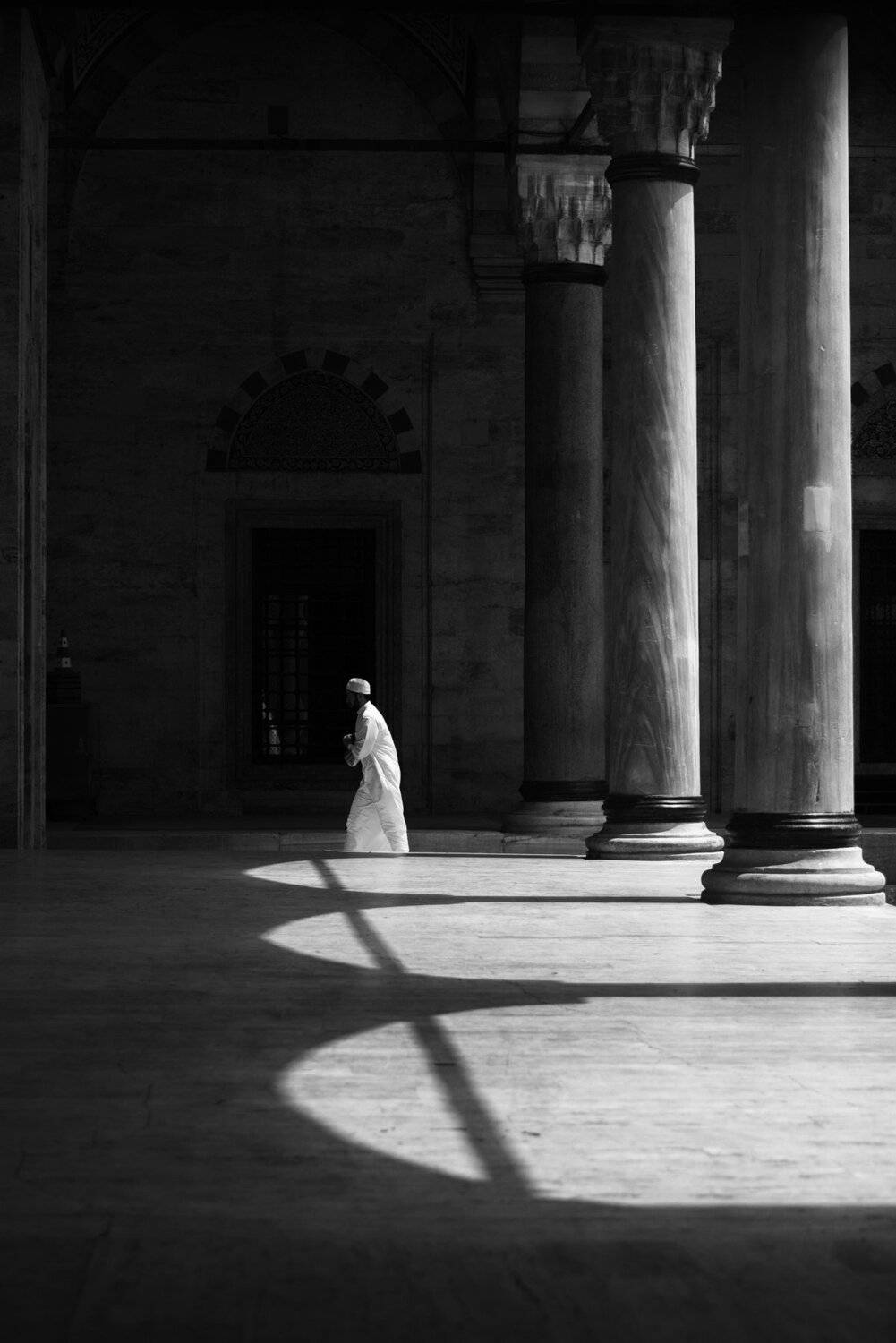 black and white ,, yajun.hu