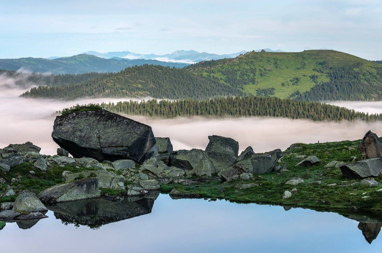горы, сибирь, саяны, западный саян, ергаки, озеро, туман, скала, ник васильев, , Николай Васильев