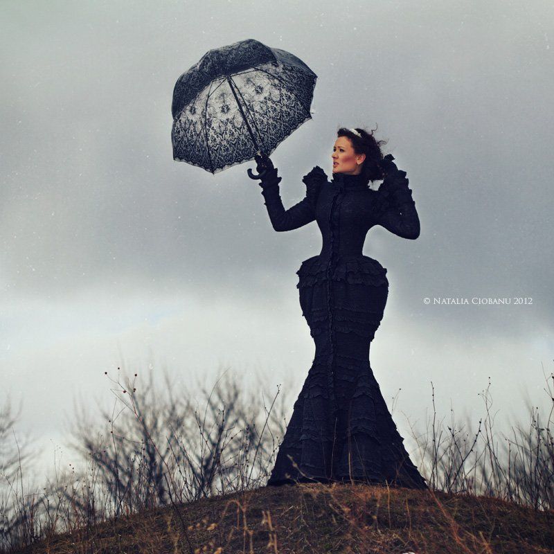 зонт, девушка, ветер, холм Дама Пик фото превью