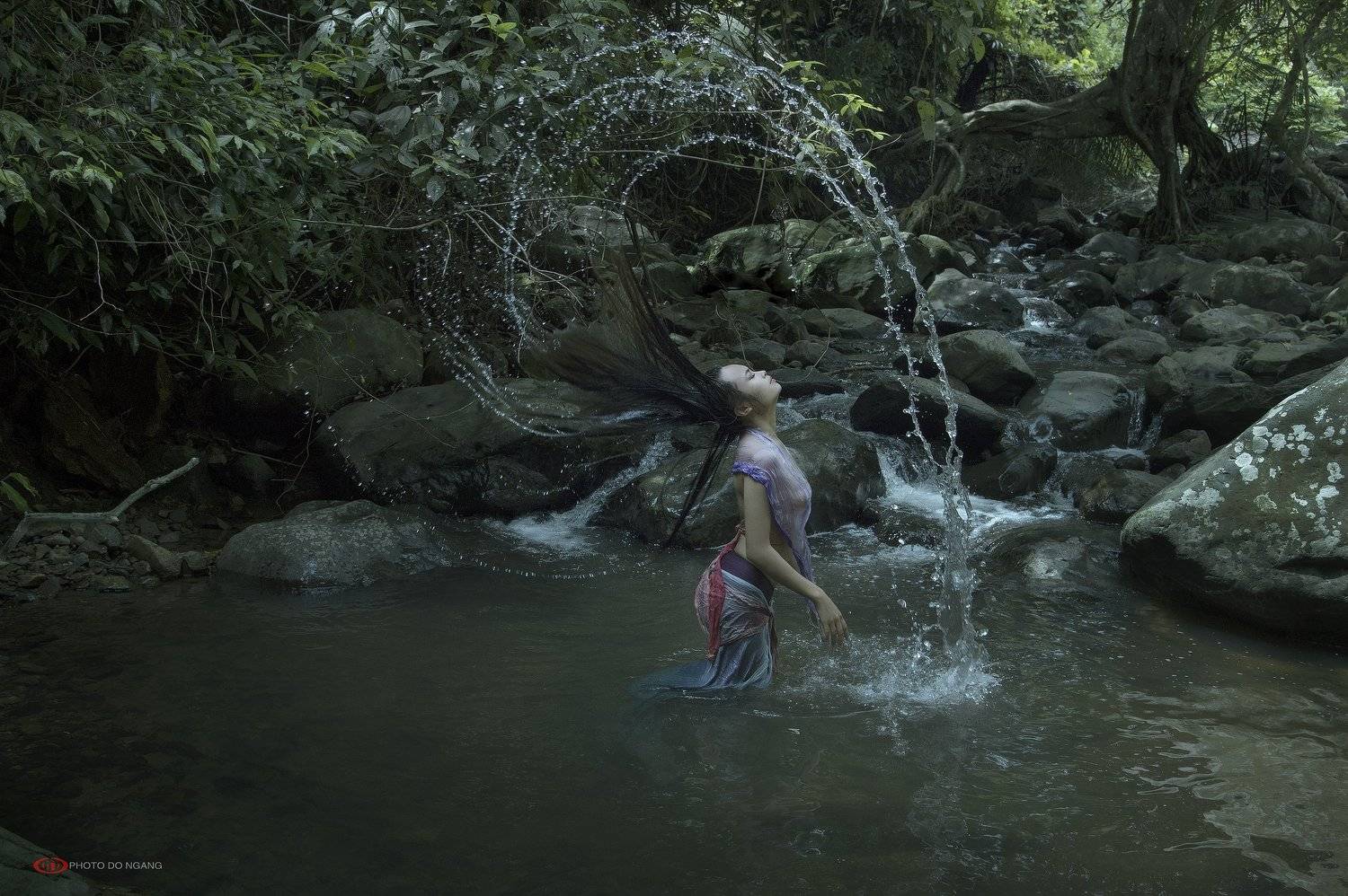 , L&ecirc; Hồng Tuấn