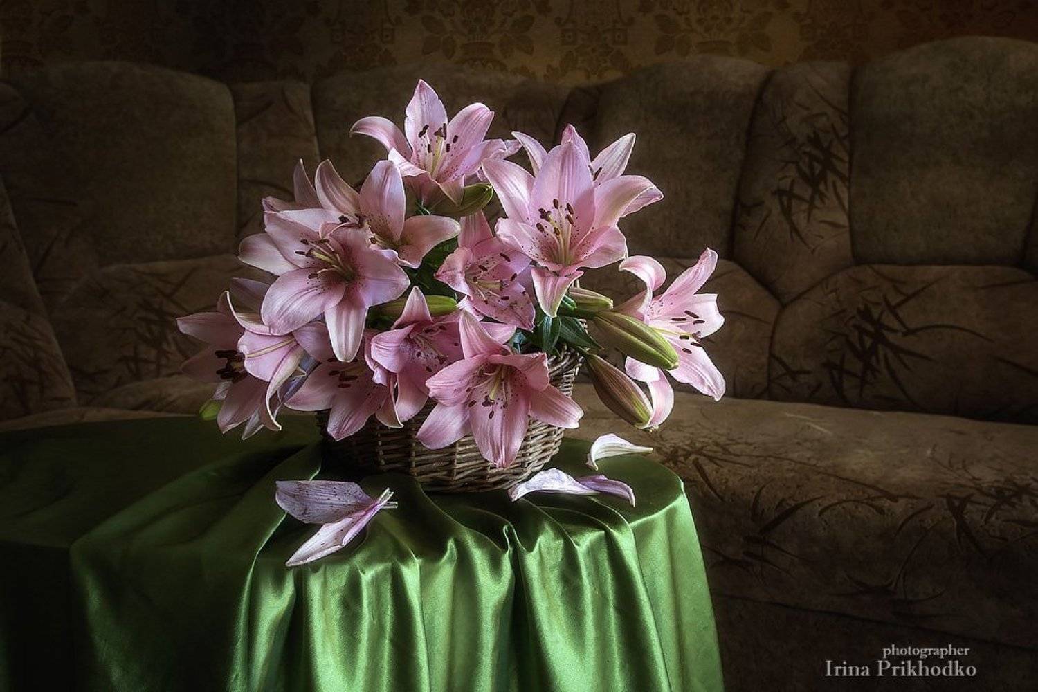 натюрморт, цветы, интерьер, лили, букет, Ирина Приходько