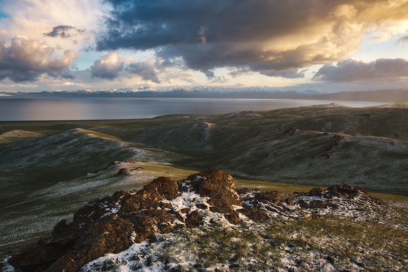 киргизия, кыргызстан, азия, горы, луг, скалы, пейзаж, лето, ущелье, джайлоо, озеро, вечер, закат После стихии фото превью