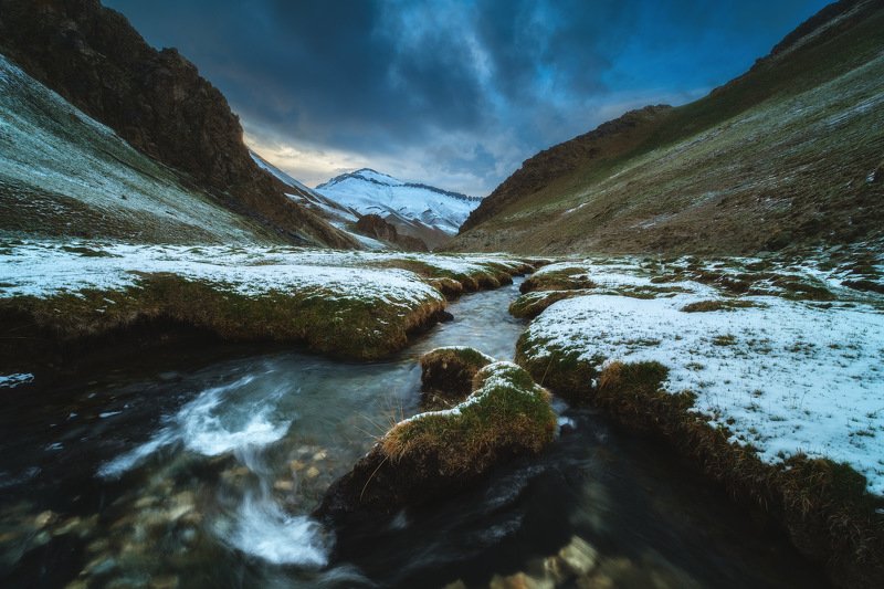 киргизия, кыргызстан, средняя азия, горы, каньон, скалы, пейзаж, весна, ущелье, река, закат Таш Рабат фото превью