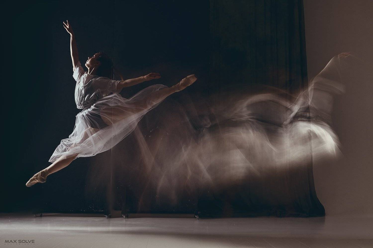 portrait, model, models, girl, girls, brunette, sexy, sensual, woman, female, dance, ballet, jump, , Max Solve