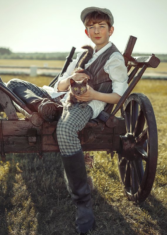 детство, детский портрет, лето, мальчик, веснушки, кот, телега, деревня Том Сойер фото превью