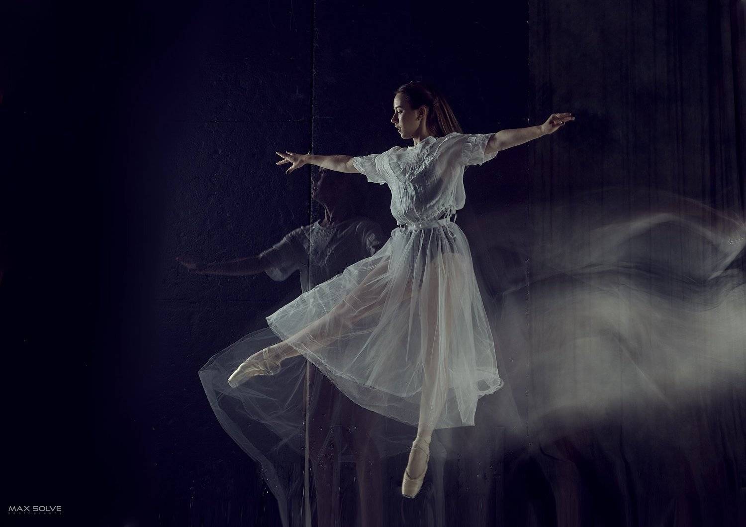 portrait, model, models, girl, girls, brunette, sexy, sensual, woman, female, dance, ballet, jump, , Max Solve