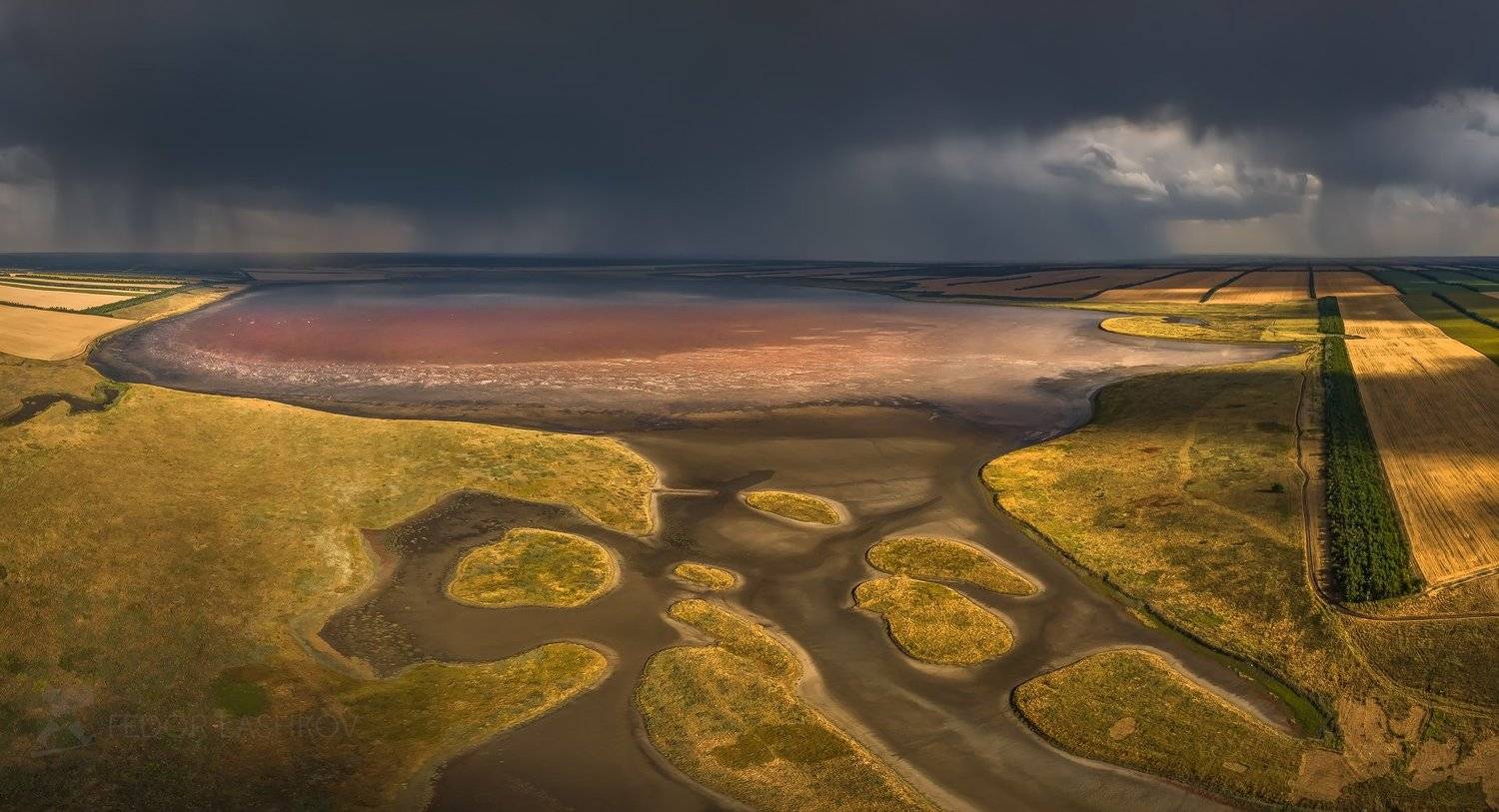 ставропольский край, путешествие, mavic, квадрокоптер, аэросъёмка, полёт, озеро, солёное, заказник, тучи, облака, небо, гроза, фронт, ливень, дождь, непогода, остров, берег, поля,, Лашков Фёдор