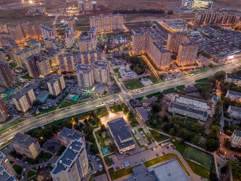 вечерний город, сумерки, городской пейзаж, иллюминация, дорога, кадрокоптер, dji, mavic pro  фото превью