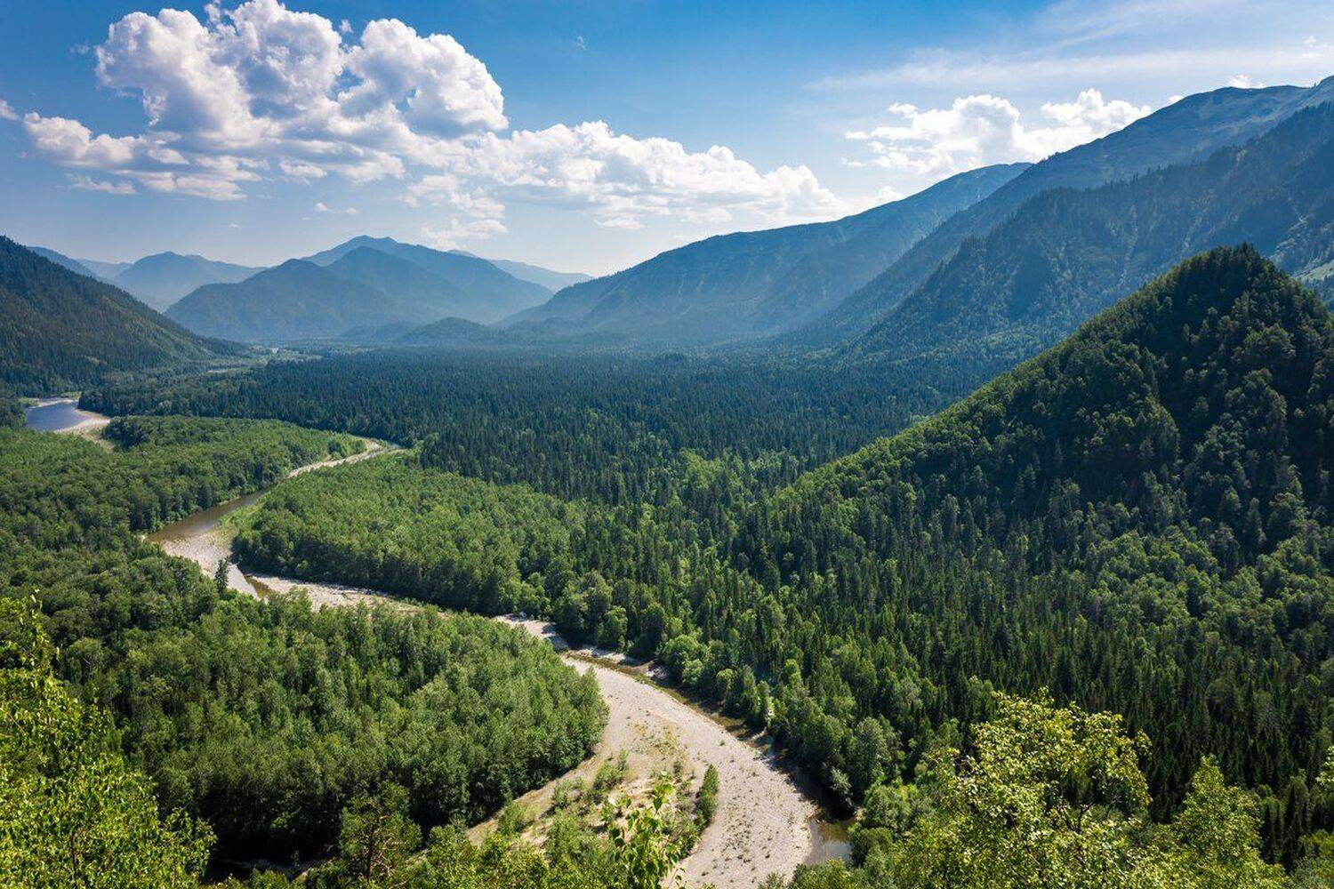иркутская область, долина реки снежная, пейзаж, горы, распадок, лето, теплые, озера, Вячеслав Мельников